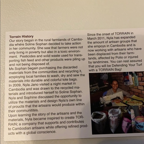 Torrain Vegan Recycled Clutch Wallet - Picture 5 of 8